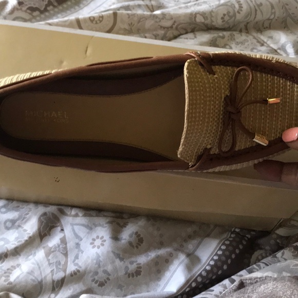 Daisy Moc Michael Kors - Picture 2 of 3